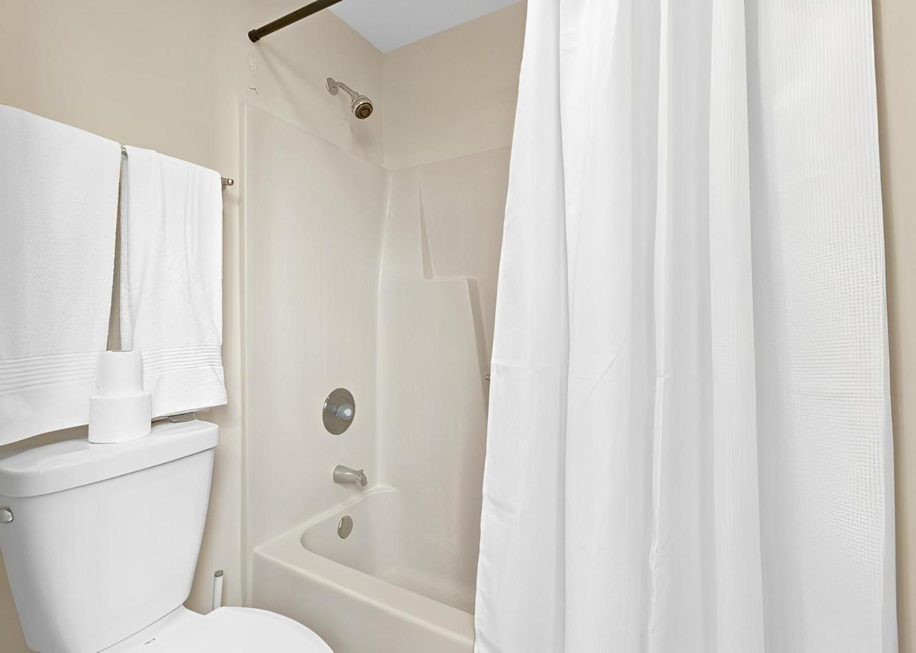 Bright And Cozy 1-Br Condo, Wifi Wilmington Bagian luar foto